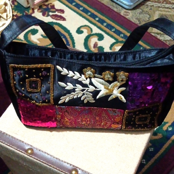 🤠Vintage Embroidered Beaded Black Satin Handbag - Picture 1 of 5